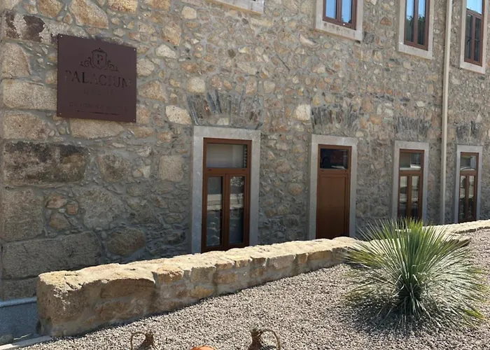 여관 Palacium Charming *